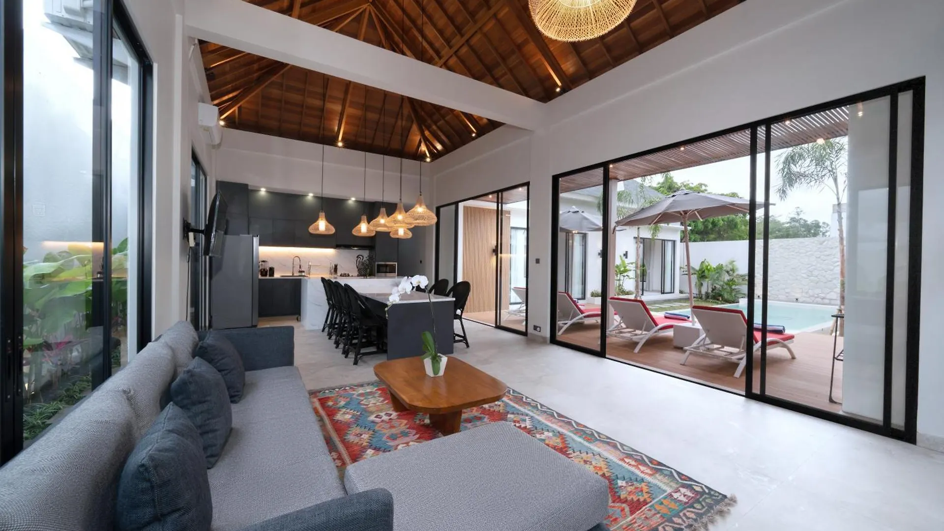 Balangan 4 Bedroom Villa Badung