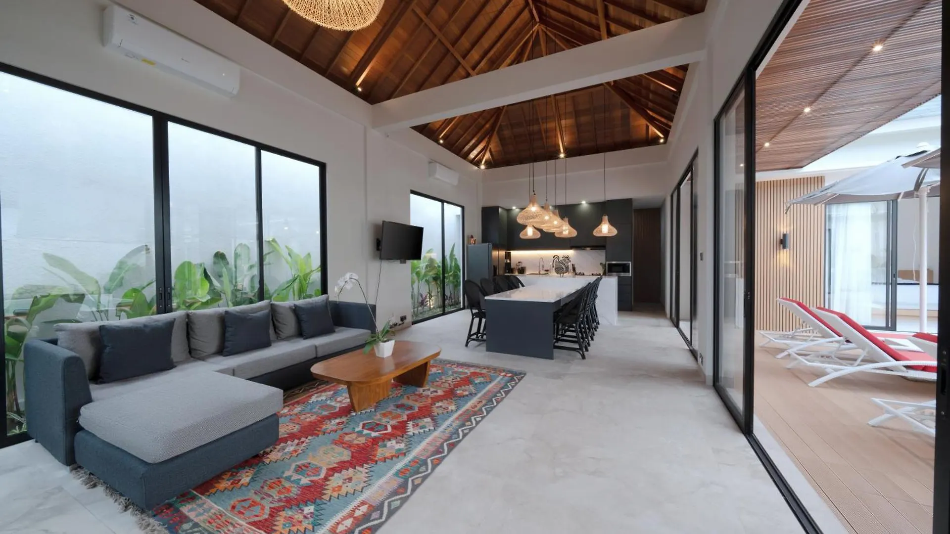 Balangan 4 Bedroom Villa Badung  Indonesia