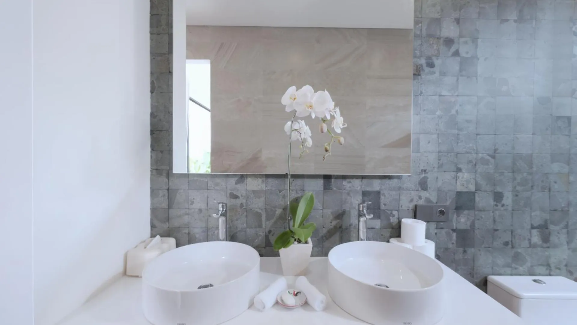 Balangan 4 Bedroom Villa Badung